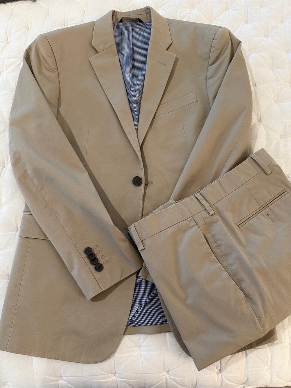 Men's Banana Republic Khaki Suit with Jacket and Pants